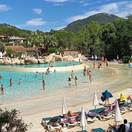 Résidence: Tranquil Oasis In Saint-tropez Gulf
